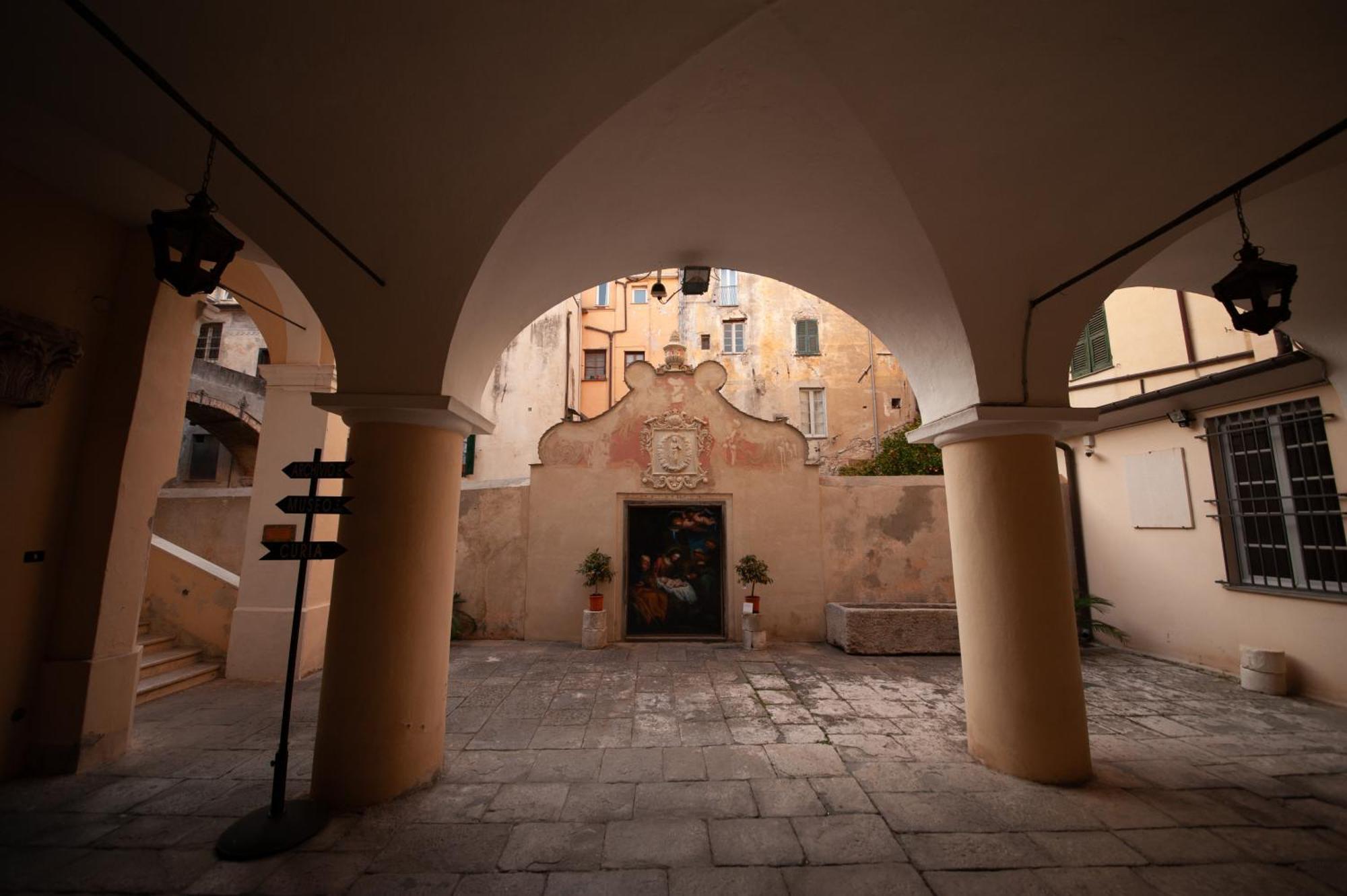 Le Torri Riviera Holiday Албенга Екстериор снимка